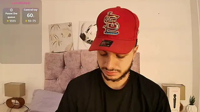 Amadeo Wild online show from December 2025 02:57:02 PM