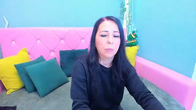 LauraSin online show from December 2025 04:17:01 AM