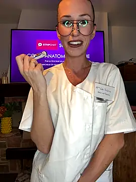 lola tentatiion online show from September 2025 07:02:02 PM