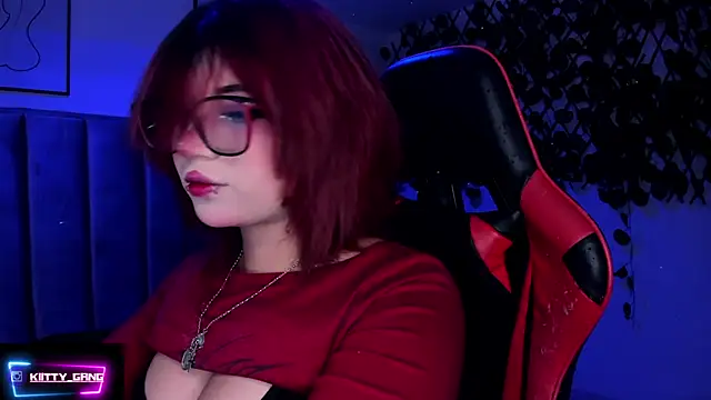 Kitty Gang online show from December 2025 02:38:01 AM