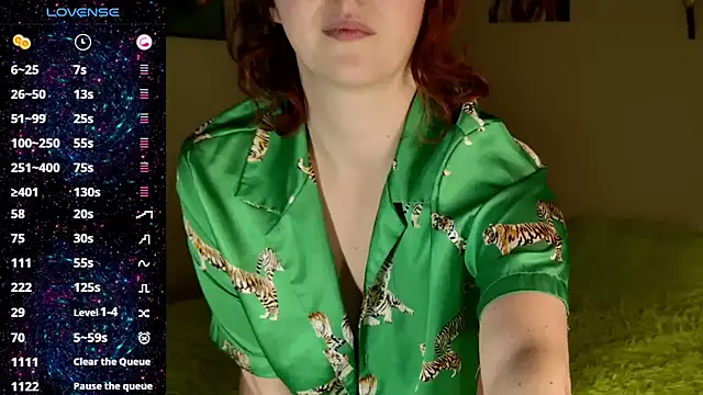 cherrysaturn online show from December 2025 08:21:01 AM