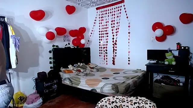 freddy romas online show from April 2026 08:10:01 PM