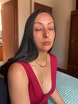 yaralyminjo2 online show from December 2024 04:35:02 PM