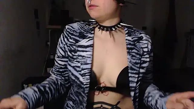 kinkyspirali online show from March 2025 09:03:02 PM