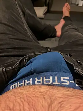 mrniceguy198 online show from November 2025 08:29:01 PM