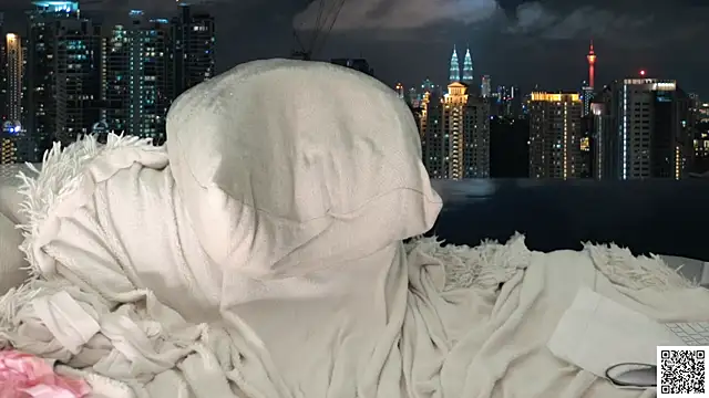 Lexi hugges online show from October 2025 05:04:02 AM