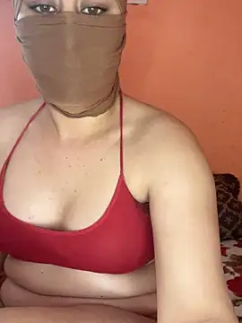 Lalou online show from April 2026 03:42:02 PM