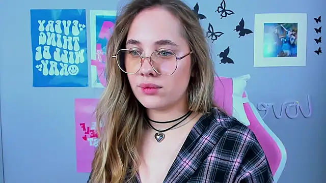 MiaMilas online show from February 2025 08:46:01 AM