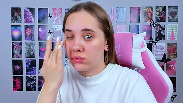 MiaMilas online show from February 2025 05:10:01 AM