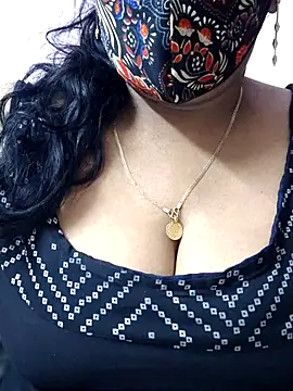 mallu-sumi online show from April 2026 06:10:01 PM