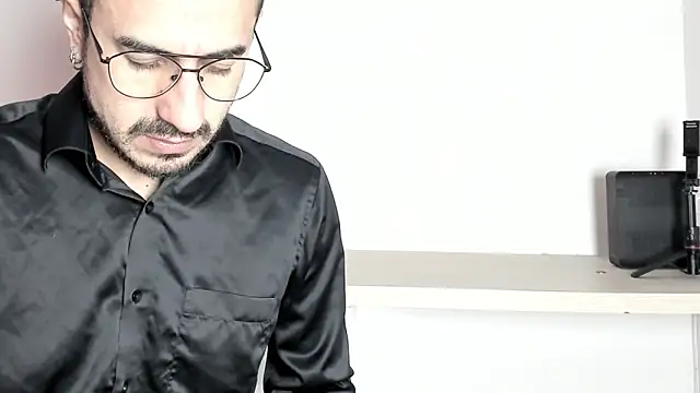 pablo-rincon95 online show from December 2024 02:03:02 PM