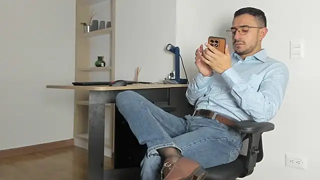 pablo-rincon95 online show from March 2025 12:11:02 PM