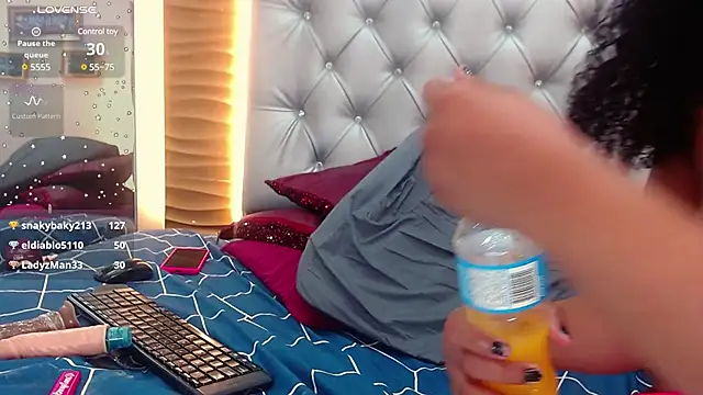 JadeSoleile online show from February 2025 09:27:02 PM