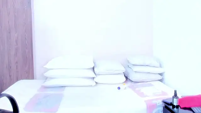 Krystal cambell1 online show from February 2025 03:01:01 AM