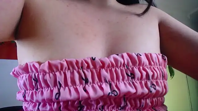 Emily Trujillo online show from November 2025 05:38:01 PM