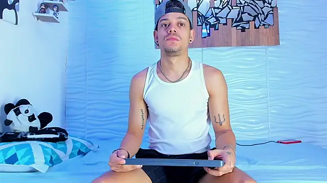 Friendsofeverything  online show from September 2025 01:10:01 PM