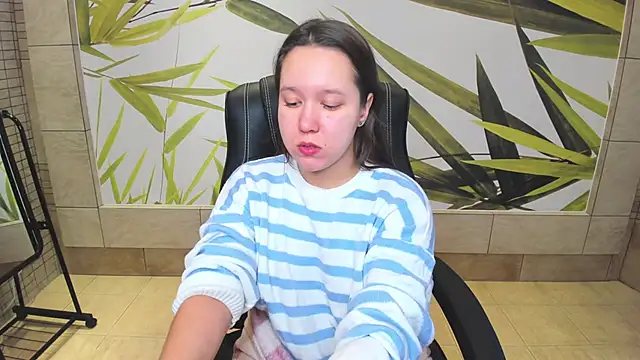 Mira Karter online show from December 2024 04:35:02 AM