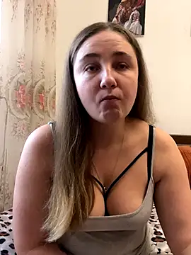 Joannakiss online show from November 2025 12:16:01 PM