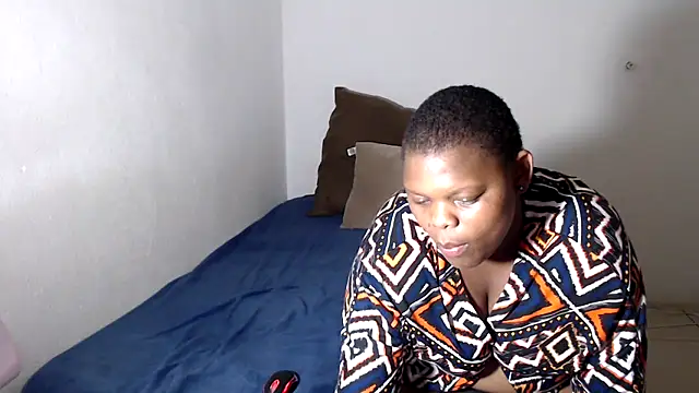 FoxyFataleX online show from October 2025 08:39:02 PM