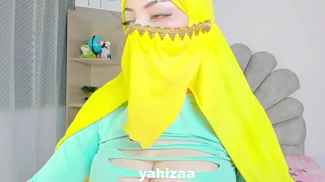 Amaltea online show from November 2025 06:18:02 PM