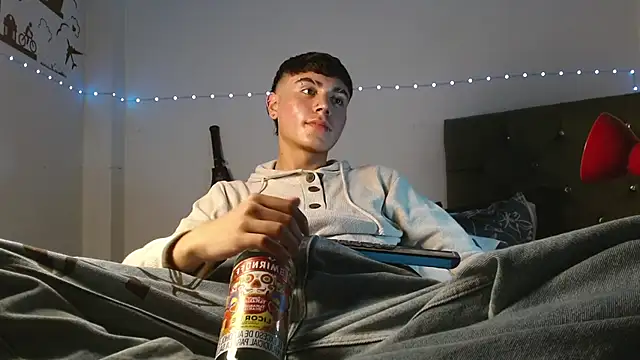 Snapshot of Im_juanda chatting on February 2025 10:42:02 PM Im juanda online show from February 2025 10:42:02 PM