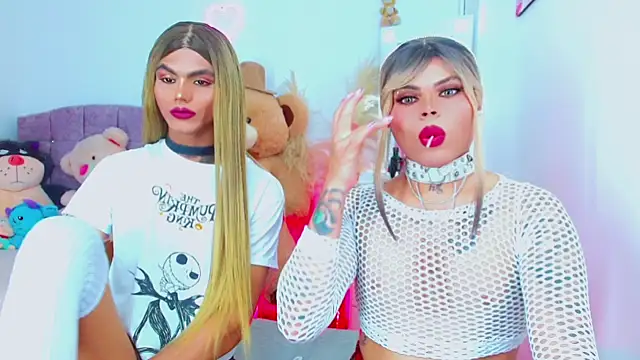 Snapshot of AdanKinng chatting on April 2026 06:52:01 AM AdanKinng online show from April 2026 06:52:01 AM