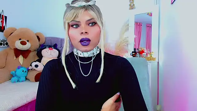 Snapshot of AdanKinng chatting on April 2026 07:37:02 AM AdanKinng online show from April 2026 07:37:02 AM