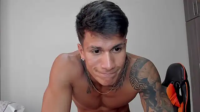 pettergrey1 online show from February 2026 08:25:02 PM