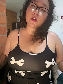 CinnamonCookiez online show from December 2024 03:50:02 AM