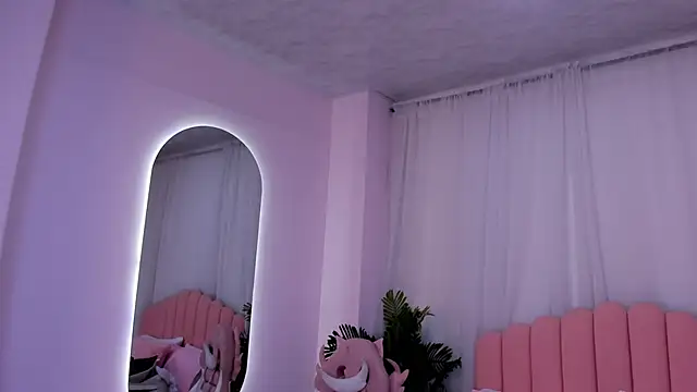 zoe rivers online show from February 2025 05:10:02 PM