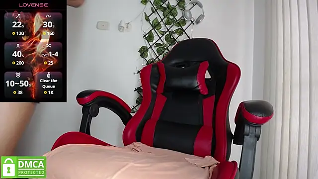 darkviper26 online show from October 2025 12:28:02 PM