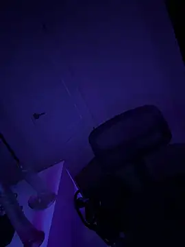 Snapshot of DatBishYouMiss chatting on February 2025 07:07:02 AM DatBishYouMiss online show from February 2025 07:07:02 AM