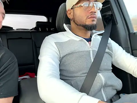 KySir1990 online show from December 2025 02:03:01 PM