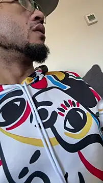 KySir1990 online show from December 2025 06:34:02 PM