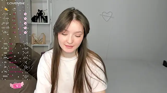 Fairyy Moon online show from October 2025 03:26:02 AM