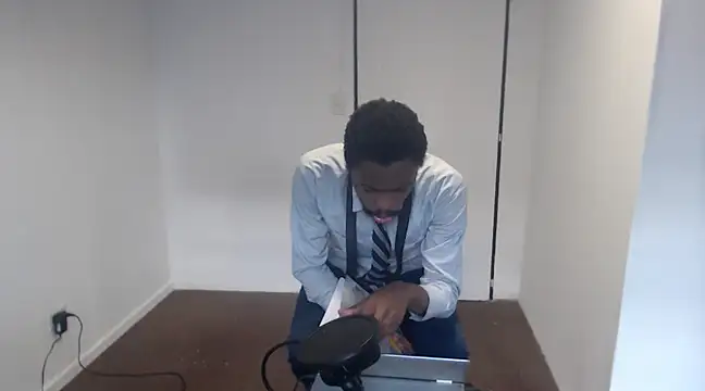 Snapshot of Mastertopdome chatting on February 2025 09:40:01 PM Mastertopdome online show from February 2025 09:40:01 PM