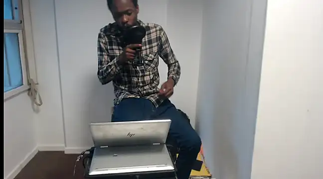 Snapshot of Mastertopdome chatting on February 2025 10:43:02 PM Mastertopdome online show from February 2025 10:43:02 PM