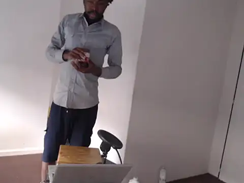 Snapshot of Mastertopdome chatting on November 2025 10:05:01 AM Mastertopdome online show from November 2025 10:05:01 AM