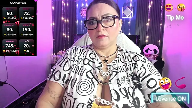 Ivonnee   online show from April 2026 04:04:01 AM