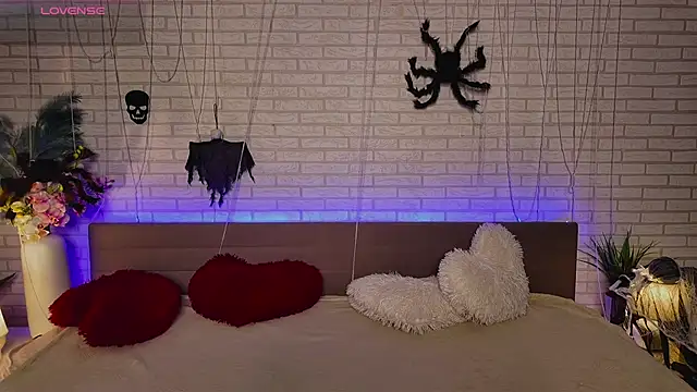 NovaBlissss online show from November 2025 09:13:01 PM