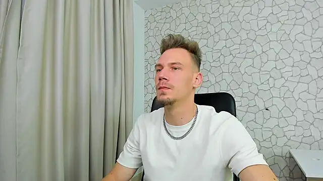 MateoBenjaminX online show from February 2025 07:18:02 PM