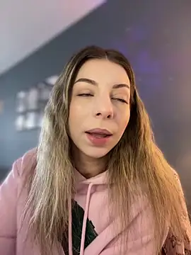 Mia Ethan online show from April 2026 07:41:01 AM