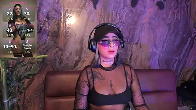 Alahia Dangelo online show from October 2025 05:17:01 PM