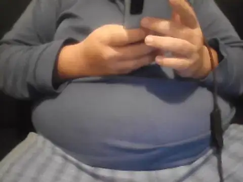 Snapshot of DBento0702 chatting on January 2025 08:10:02 AM DBento0702 online show from January 2025 08:10:02 AM