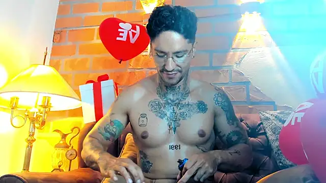 Snapshot of Dylanstonne chatting on February 2025 10:21:01 PM Dylanstonne online show from February 2025 10:21:01 PM