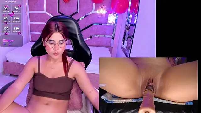 Snapshot of Sara-Hill chatting on February 2025 09:08:02 PM Sara-Hill online show from February 2025 09:08:02 PM