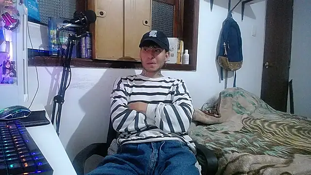 Snapshot of esjrobles chatting on February 2025 06:30:02 AM esjrobles online show from February 2025 06:30:02 AM