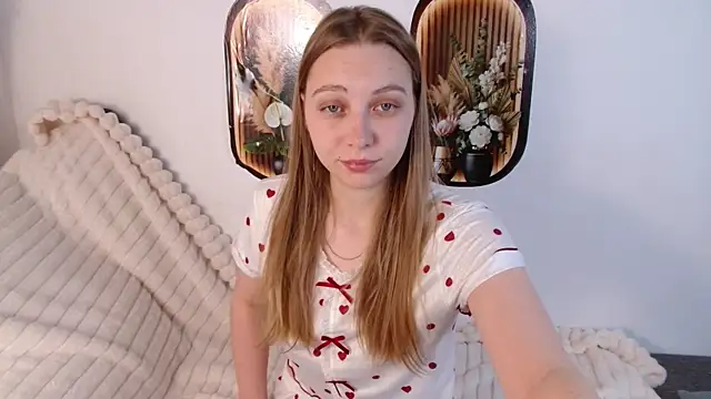 Snapshot of bellaa_love_ chatting on May 2026 12:05:01 AM bellaa love online show from May 2026 12:05:01 AM