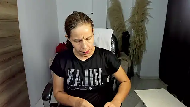 Milf karlye online show from April 2026 02:01:01 AM