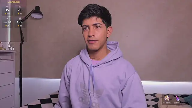 Snapshot of teobowny_ chatting on November 2025 01:04:02 PM teobowny online show from November 2025 01:04:02 PM